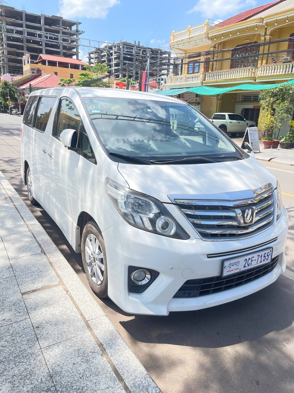 CheapTaxiCambodia luxury minivan Alphard