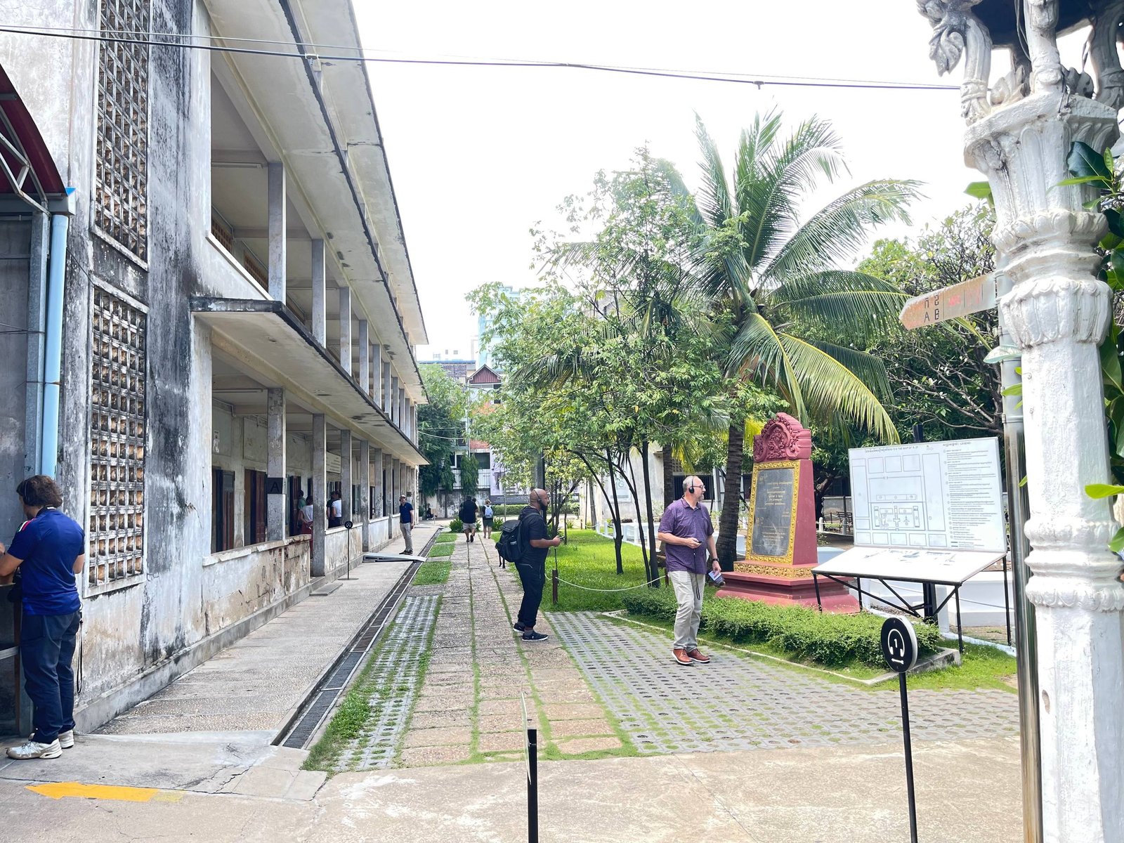 Killing Fields & Tuol Sleng Genocide Museum